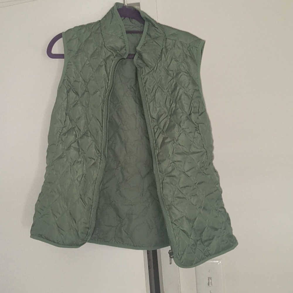 Green floral vest